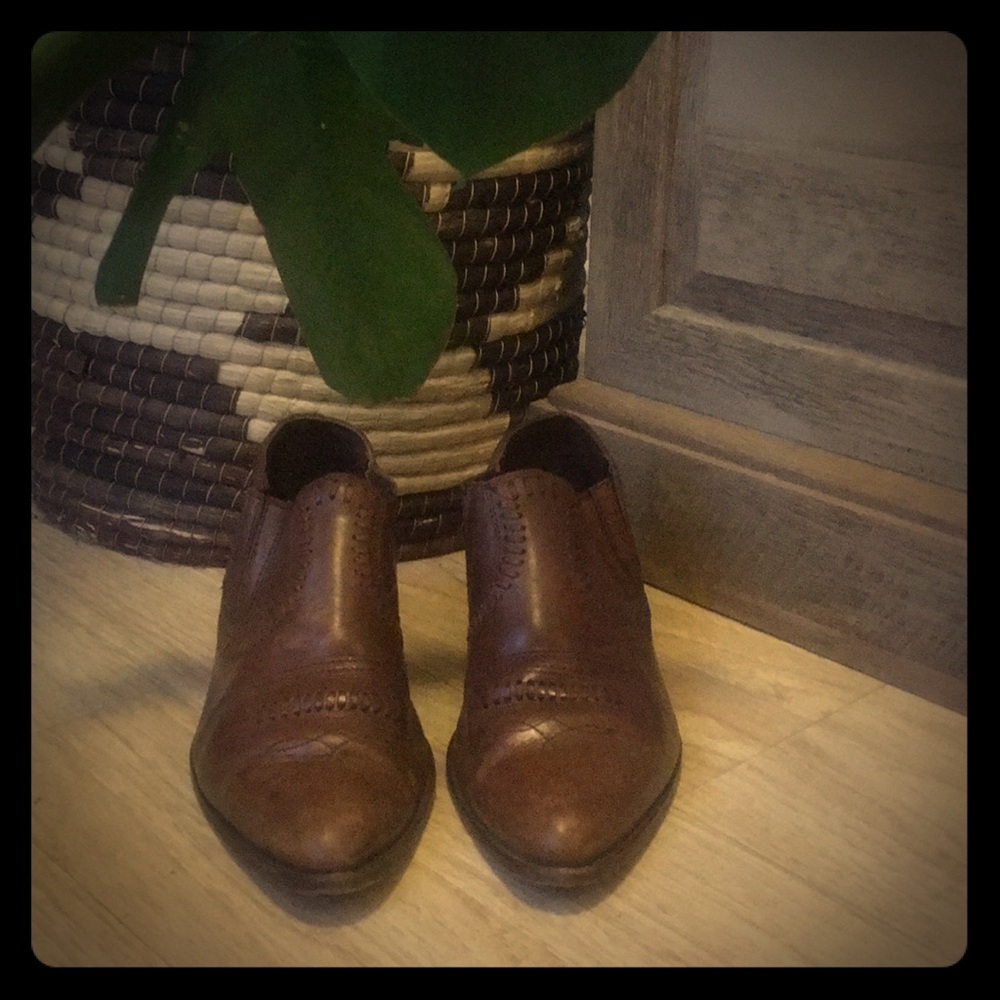 VINTAGE BROWN LEATHER WINKLEPICKERS